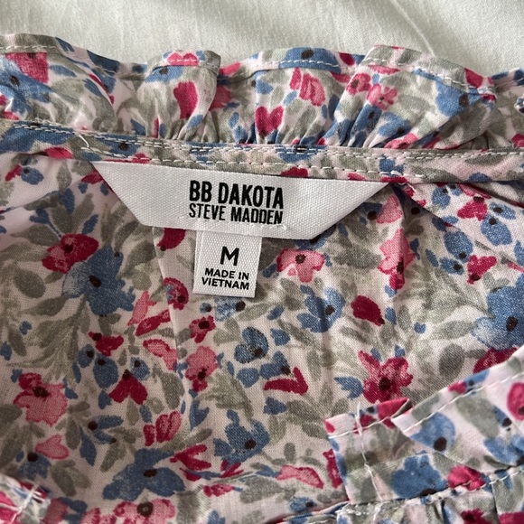 BB Dakota top size M - Picture 3 of 4